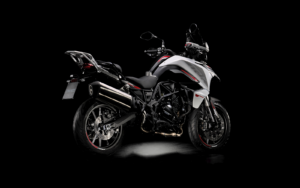 trk 702 white 00006